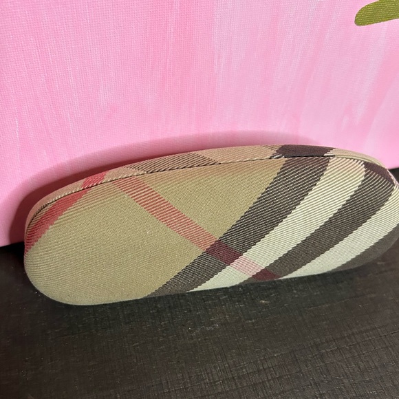 GUC Burberry Glasses Case - Picture 2 of 5